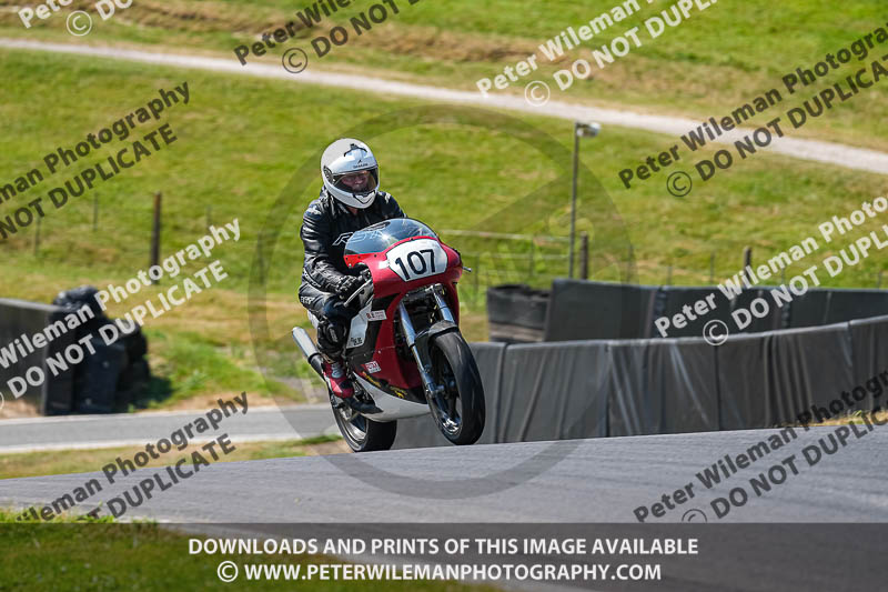 cadwell park;cadwell park photographs;cadwell trackday photographs;enduro digital images;event digital images;eventdigitalimages;peter wileman photography;racing digital images;trackday digital images;trackday photos